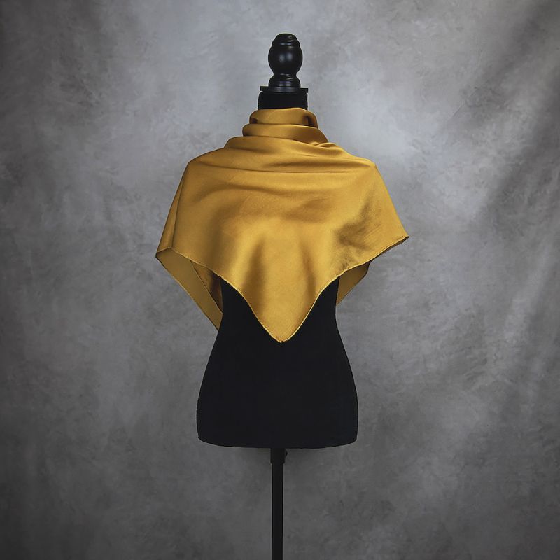 Hodvábna šatka zlatá