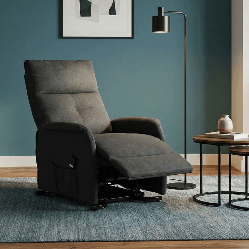 Elegantné elektrické polohovacie kreslo v sivom prevedení