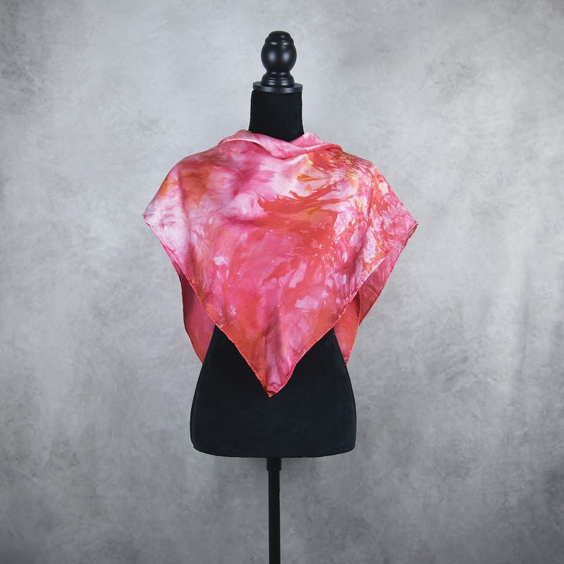 Luxusná hodvábna šatka LIMITED_332 – 100 % prírodný hodváb, 90 × 90 cm