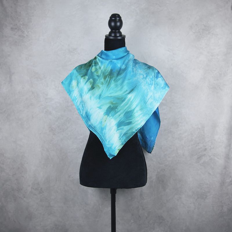 Luxusná hodvábna šatka LIMITED_337 – 100 % prírodný hodváb, 90 × 90 cm