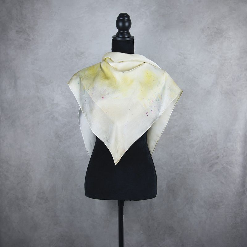 Luxusná hodvábna šatka LIMITED_341 – 100 % prírodný hodváb, 90 × 90 cm