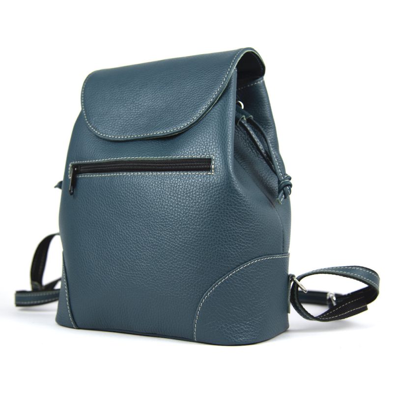 Praktický kožený batoh v petrolejovej farbe