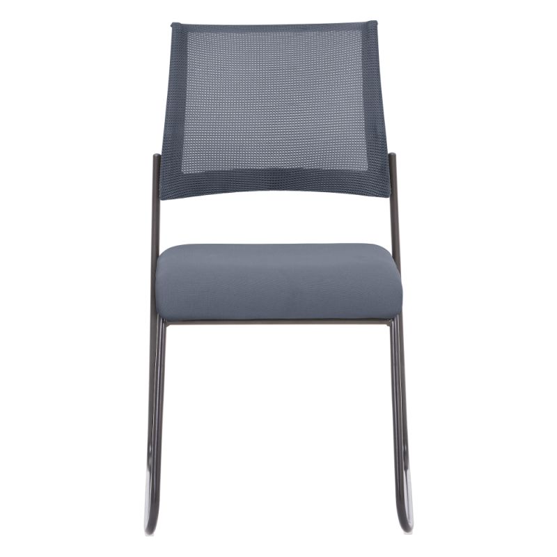 Zasadacia stohovateľná stolička v sivej sieťovine