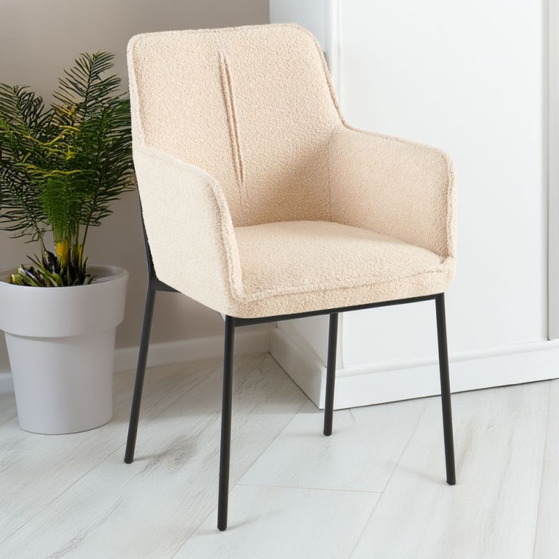 Pohodlné dizajnové kreslo čalúnené béžovou Bouclé látkou