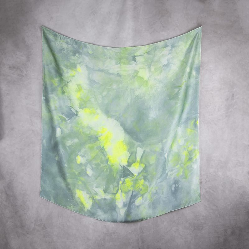 Hodvábna šatka LIMITED_242 – 90 x 90 cm, ručná výroba - 1 kus