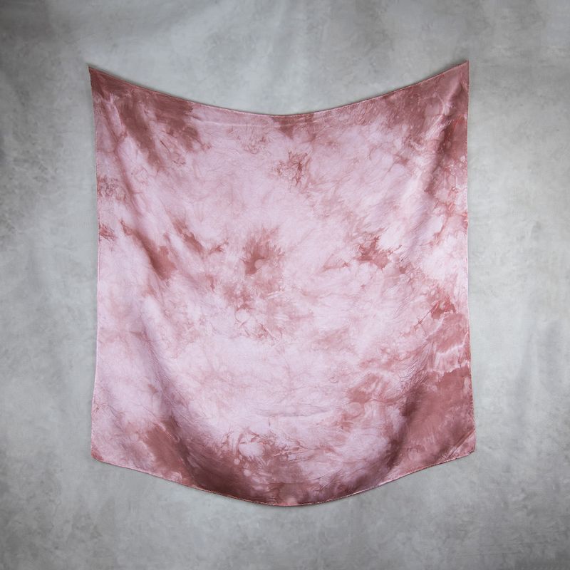 Hodvábna šatka LIMITED_277 – Ručne vyrábaná na Slovensku, 90 × 90 cm