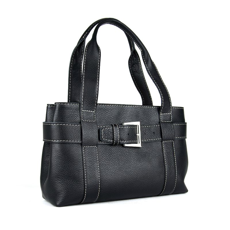 Dámska kožená kabelka v čiernej farbe