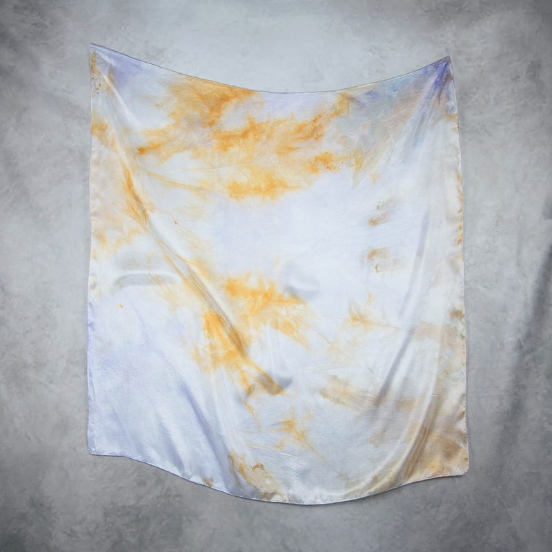 Hodvábna šatka VZOR_34, 85 × 90 cm, Made in Slovakia
