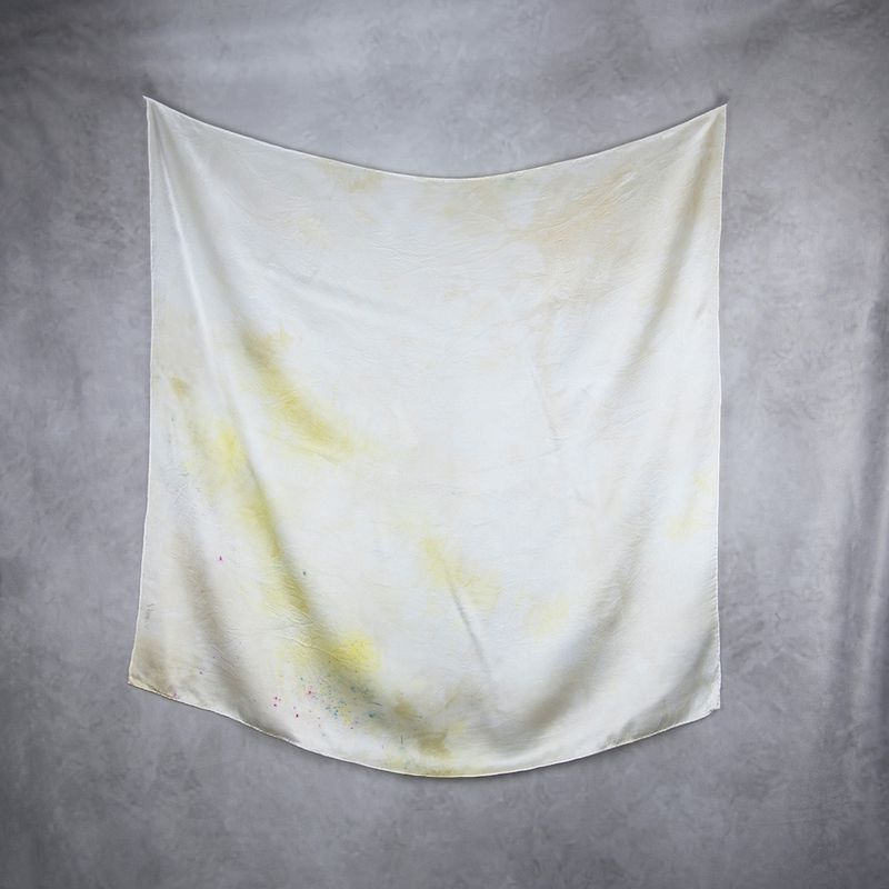 Luxusná hodvábna šatka LIMITED_341 – 100 % prírodný hodváb, 90 × 90 cm