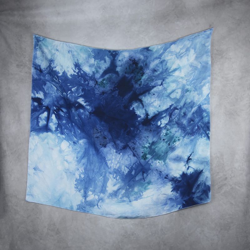 Hodvábna šatka VZOR_95, 100 % prírodný hodváb, 85 × 90 cm
