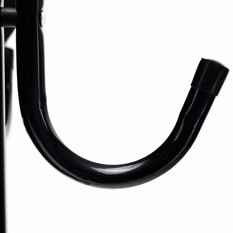 Stojanový vešiak s množstvom háčikov v čiernom prevedení