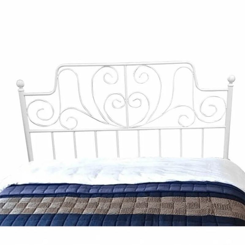 Jednoduchá posteľ kovová 140x200, s lamelovým roštom, biela