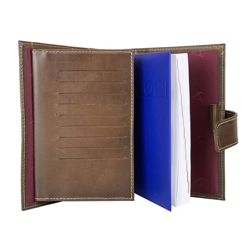 Kožený pracovný diár v hnedej farbe, ručne tamponovaný (limitovaná edícia)