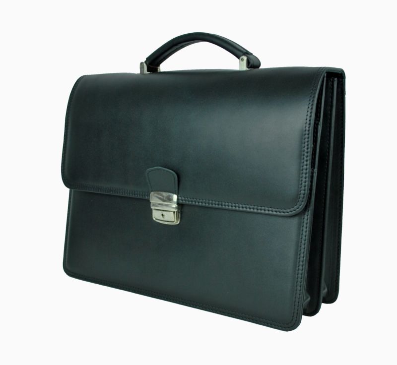 Luxusná perfektná kožená aktovka v čiernej farbe