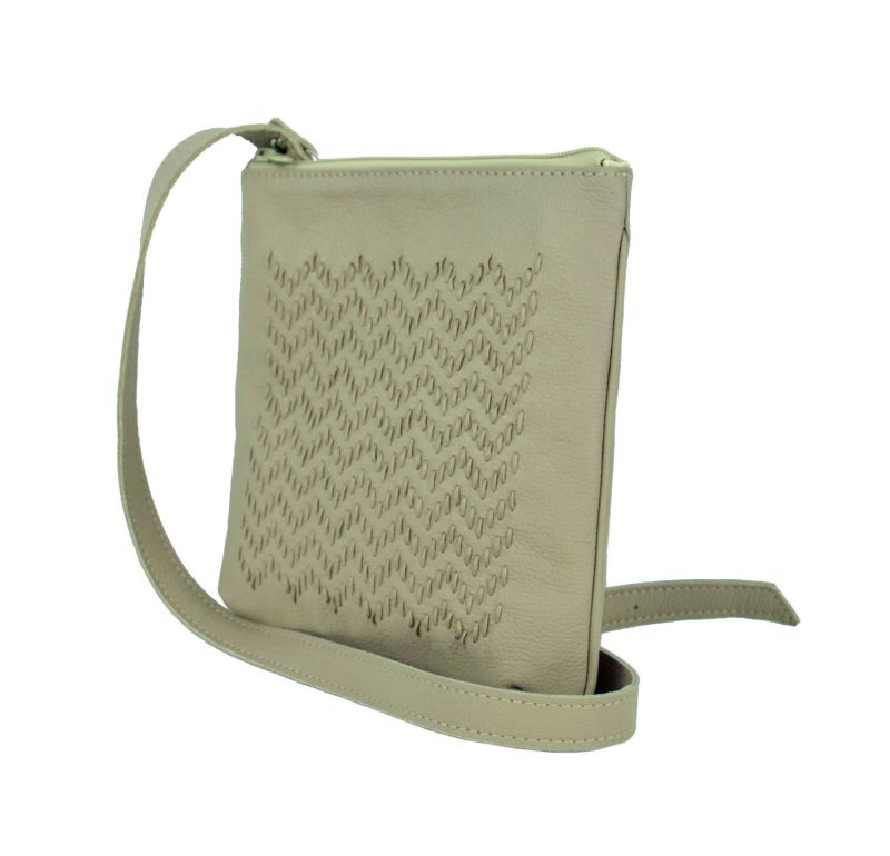 Ručne vyšívaná kabelka z pravej kože v béžovej farbe