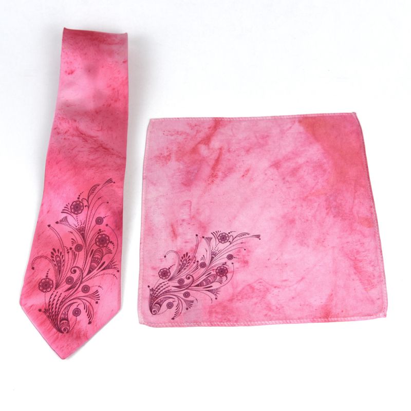 Hodvábna kravata + vreckovka - Prírodný ľudový motív v ružovej farbe 100% hodváb