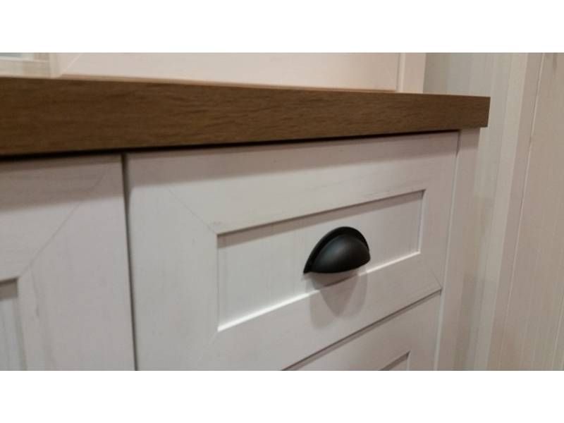 Komoda sa skladá zo štyroch priestranných zásuviek, sosna andersen-lefkas Ciemny