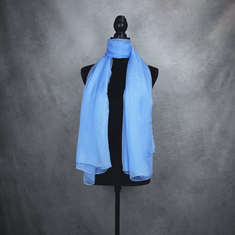 Hodvábny šál SVETLO MODRÝ 180 x 110cm