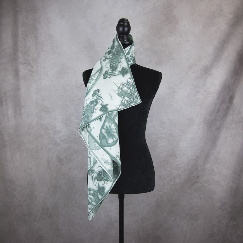 Exkluzívna hodvábna šatka SLOVENSKO ZELENÁ, 90 x 90cm, Made in SLOVAKIA