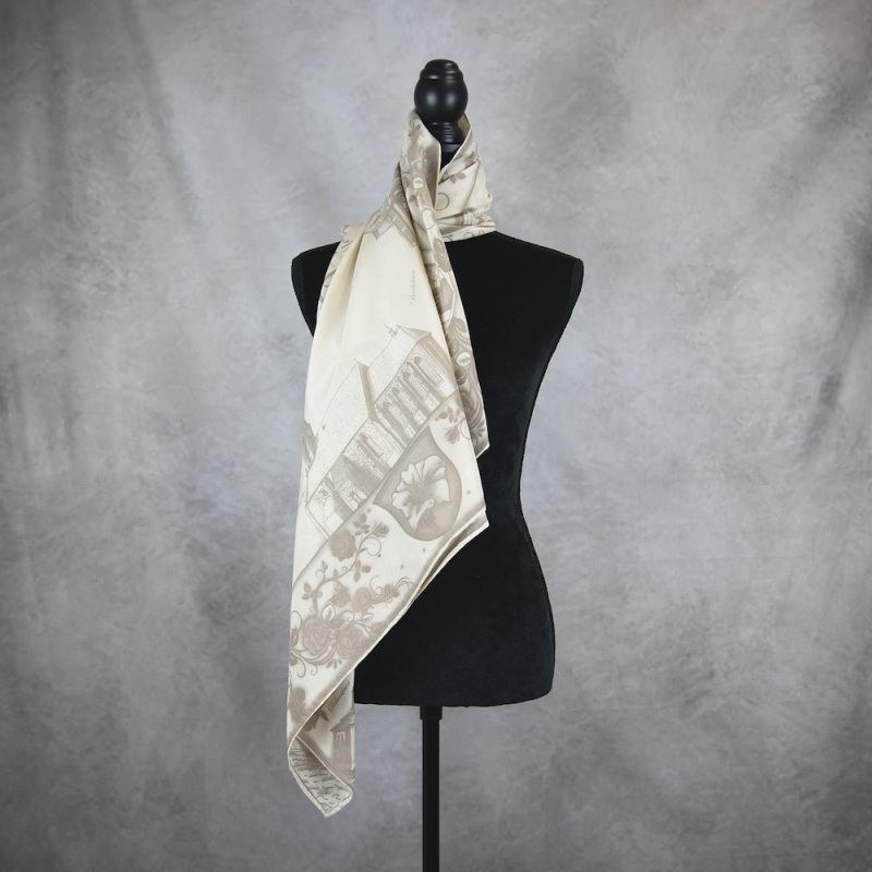 Módna hodvábna šatka SLOVENSKO BÉŽOVÁ, 90 x 90cm, Made in SLOVAKIA