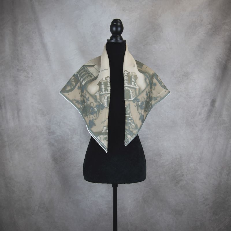 Módna hodvábna šatka SLOVENSKO HNEDÁ_2, 90 x 90cm, Made in SLOVAKIA