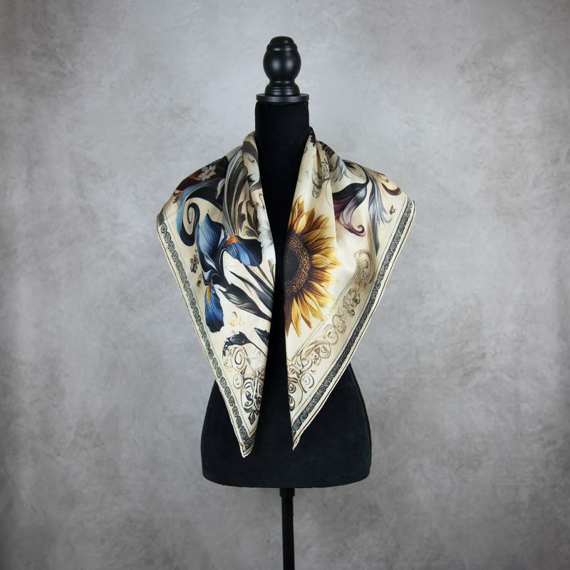 Módna hodvábna šatka LÚČNE KVETY - BÉŽOVÉ, 90 x 90cm