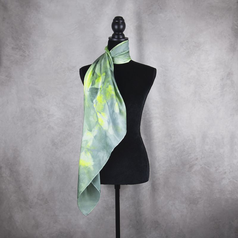 Hodvábna šatka LIMITED_242 – 90 x 90 cm, ručná výroba - 1 kus