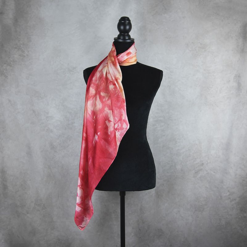 Hodvábna šatka LIMITED_257 – 90 x 90 cm, ručne vyrobená na Slovensku