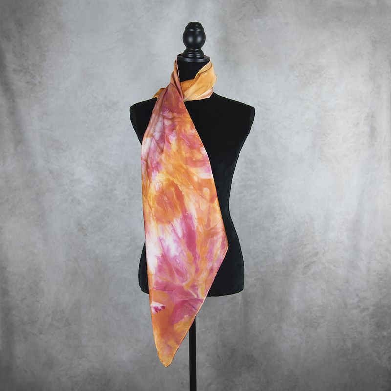 Hodvábna šatka LIMITED_284 – Ručne vyrábaná na Slovensku, 90 × 90 cm