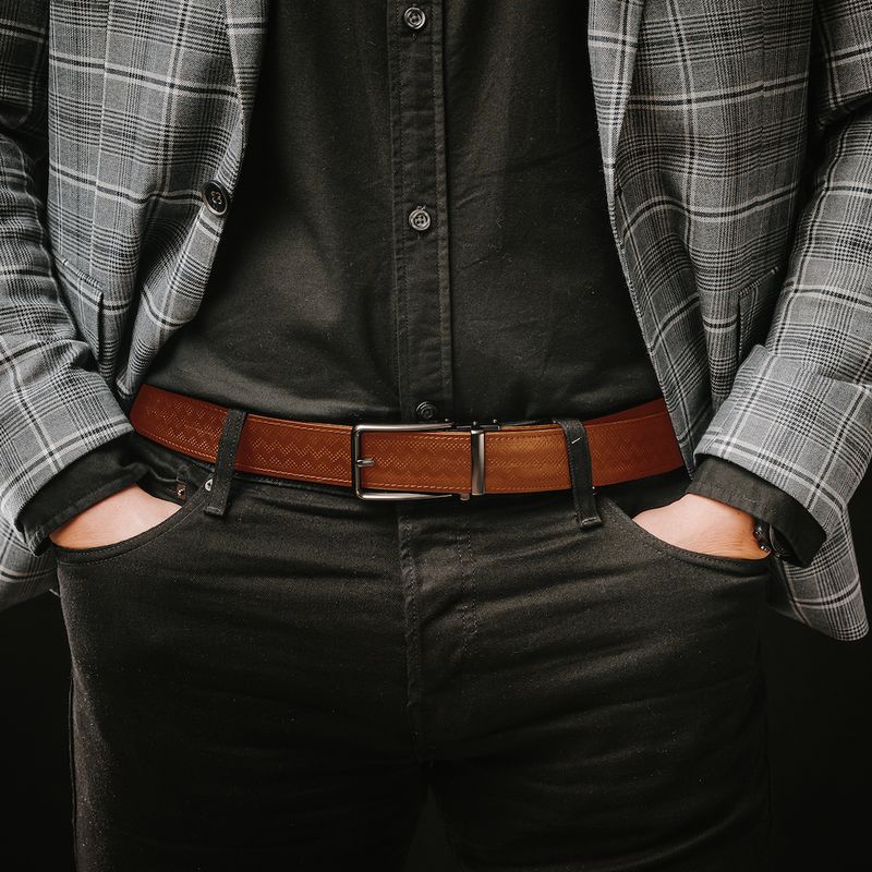 Kožený opasok s dekorom a automatickou prackou – BLACK CLOSE, limitovaná edícia, koňakový