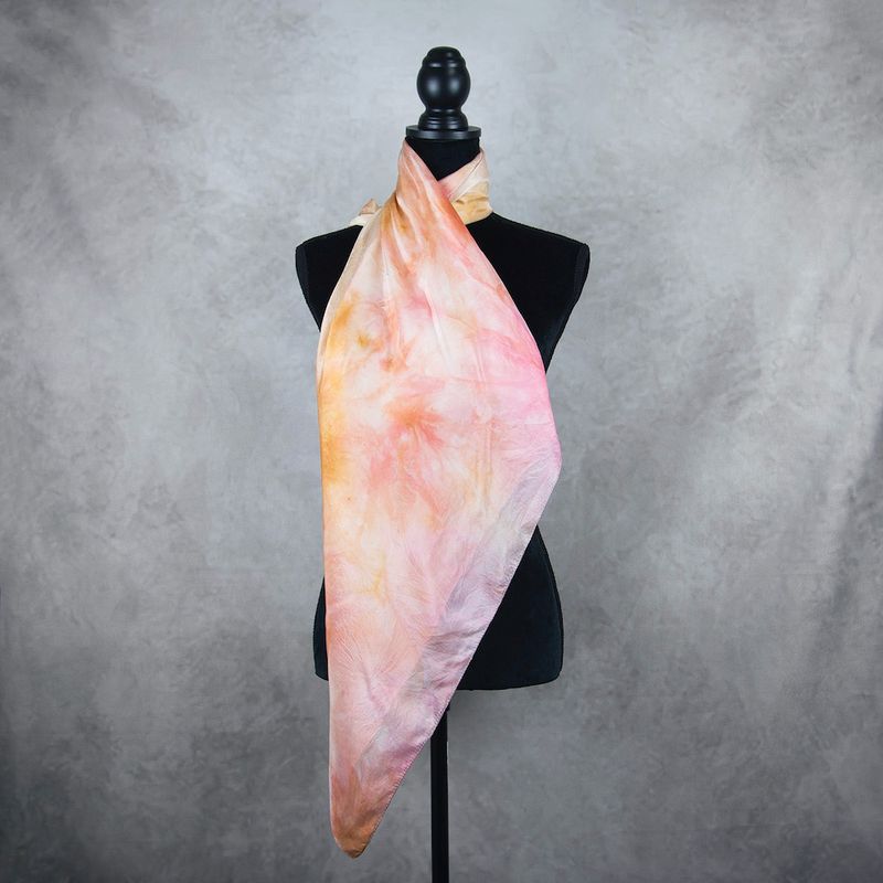 Hodvábna šatka VZOR_37, 85 × 90 cm, Made in Slovakia