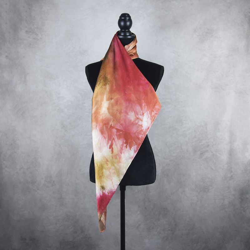 Luxusná hodvábna šatka LIMITED_326 – 100 % prírodný hodváb, 90 × 90 cm