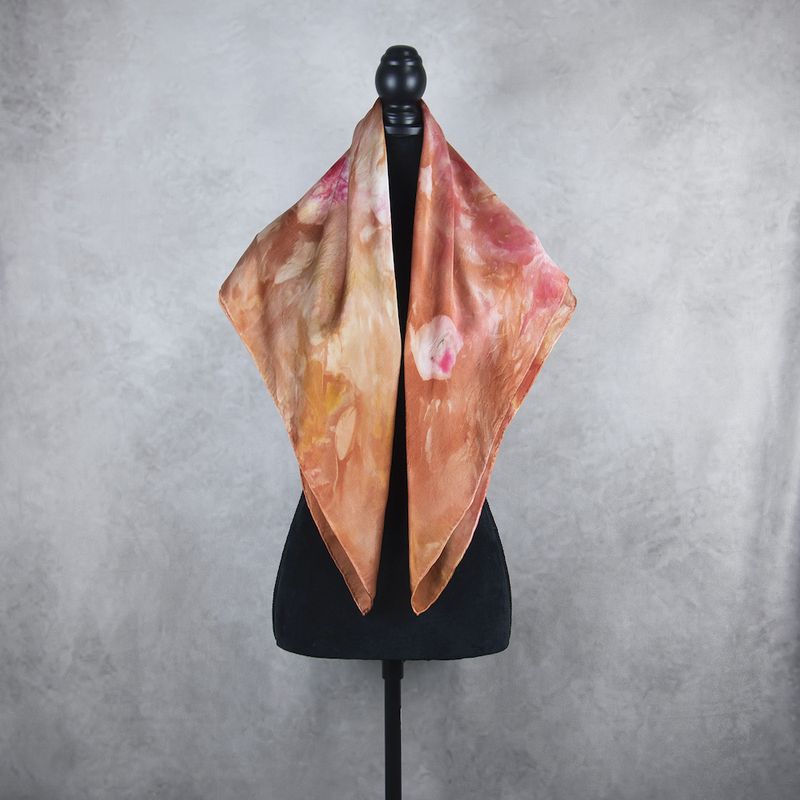 Luxusná hodvábna šatka LIMITED_328 – 100 % prírodný hodváb, 90 × 90 cm
