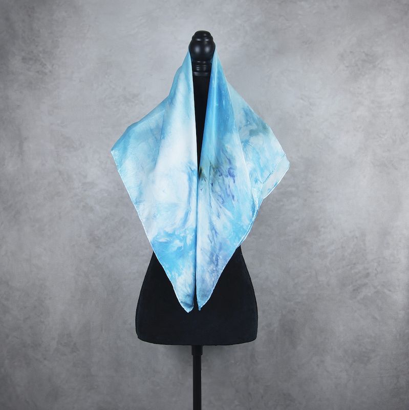 Luxusná hodvábna šatka LIMITED_335 – 100 % prírodný hodváb, 90 × 90 cm