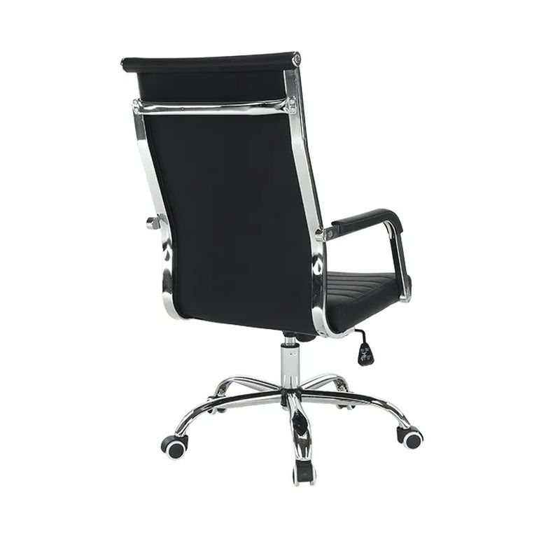 Kvalitné kancelárske kreslo vyrobené z kvalitnej ekokože farby čierna