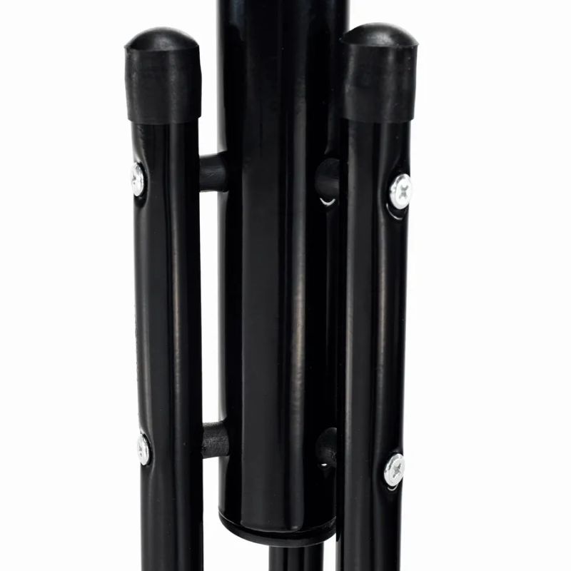 Stojanový vešiak s množstvom háčikov v čiernom prevedení