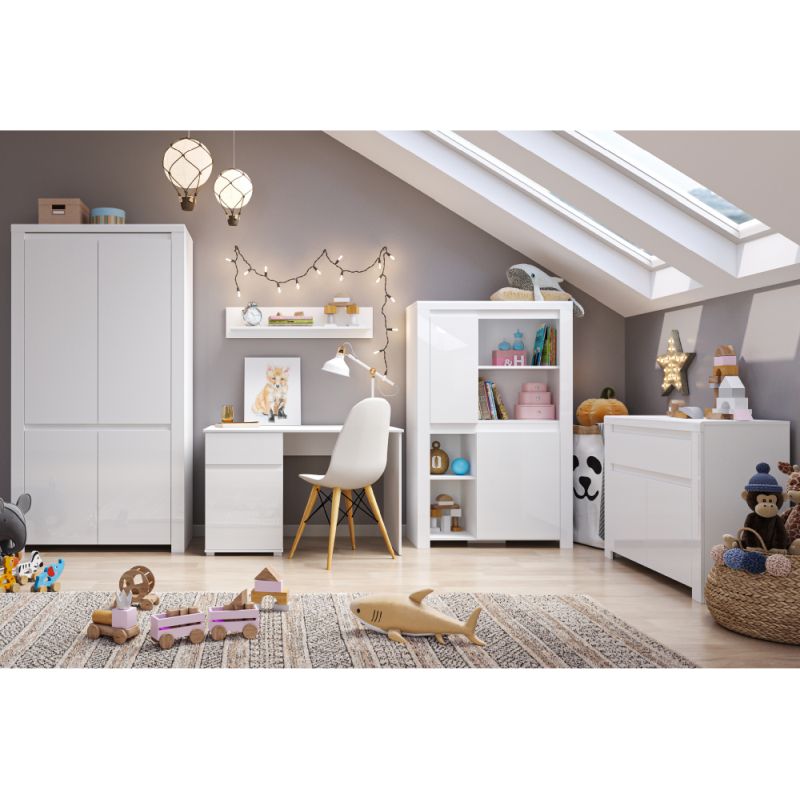 PC stôl so skrinkou a zásuvkou v bielom lesku