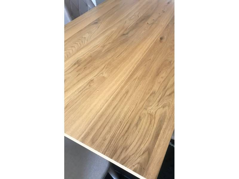 Jednoduchý stôl do jedálne 120, dub/čierna