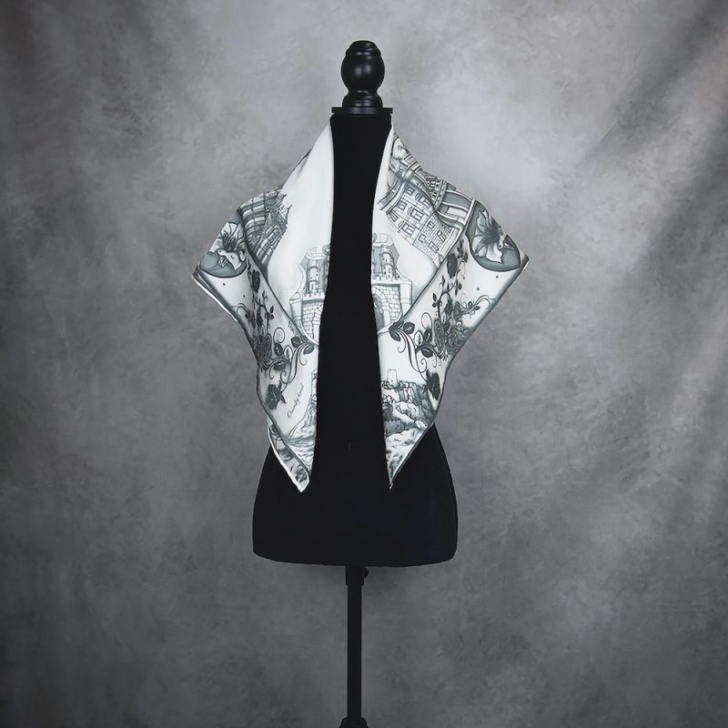 Módna hodvábna šatka SLOVENSKO BLACK - WHITE, 90 x 90cm