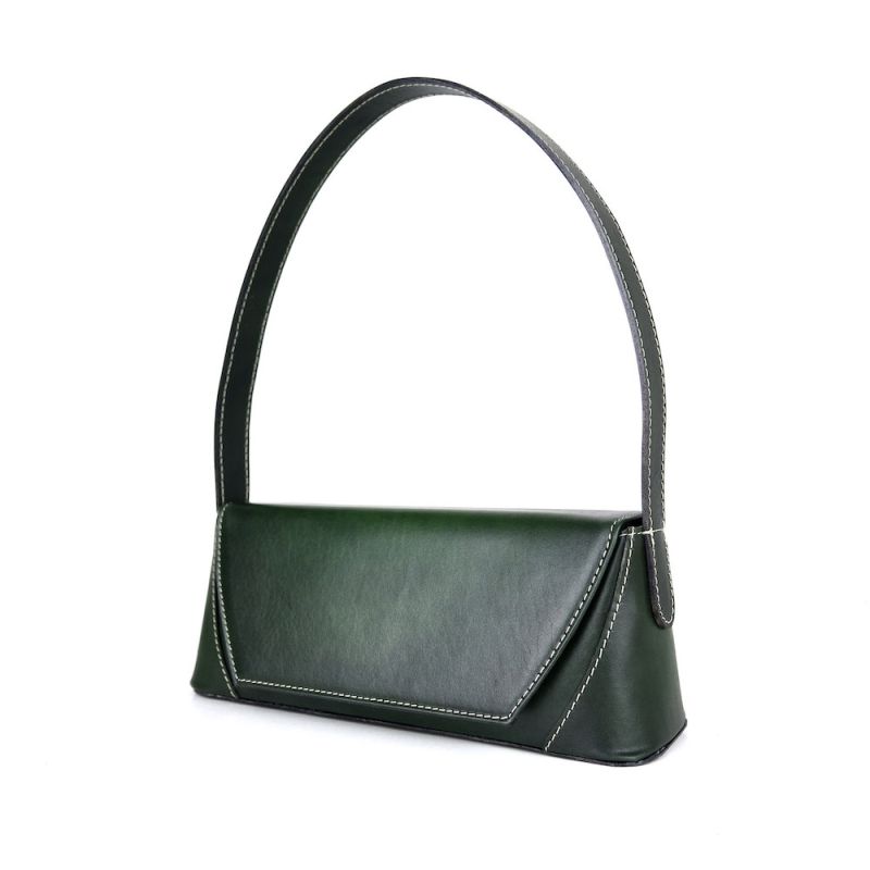 Kožená kabelka ručne tieňovaná v zelenej farbe
