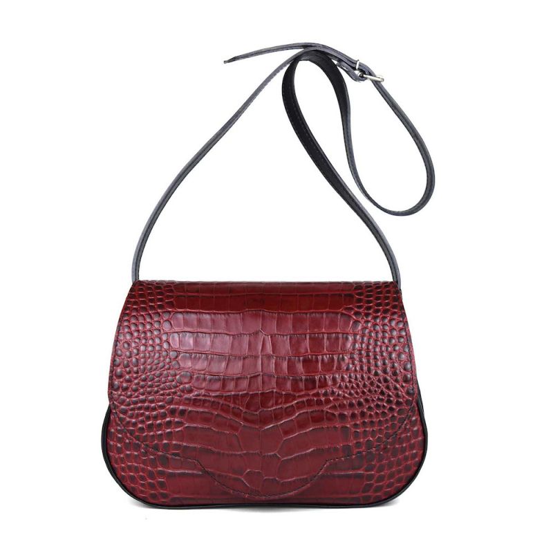 Dámska kabelka crossbody z hovädzej kože s dezénom krokodíla v bordovej farbe