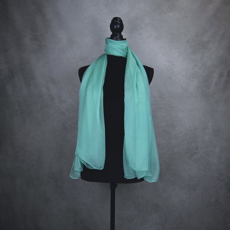 Hodvábny šál SMARAGDOVO ZELENÝ 180 x 110cm