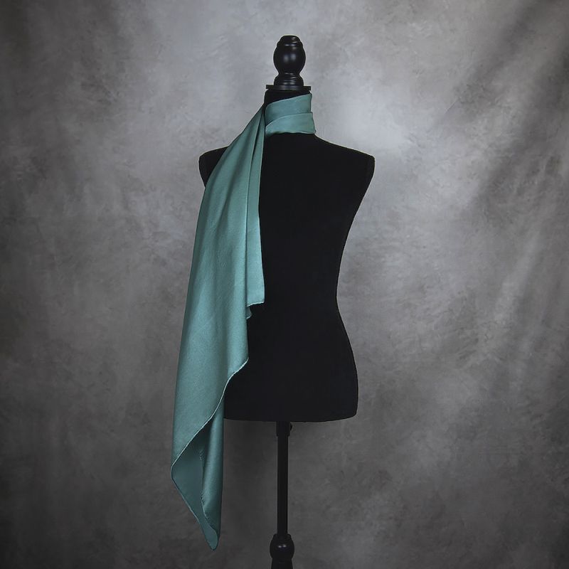 Hodvábna šatka PETROLEJOVÁ 90 x 90cm