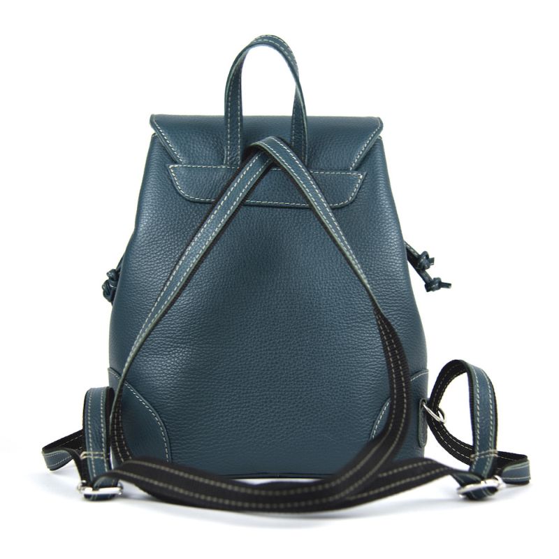 Praktický kožený batoh v petrolejovej farbe