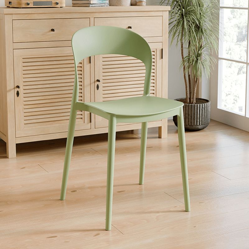 Stohovateľná plastová stolička, zelená