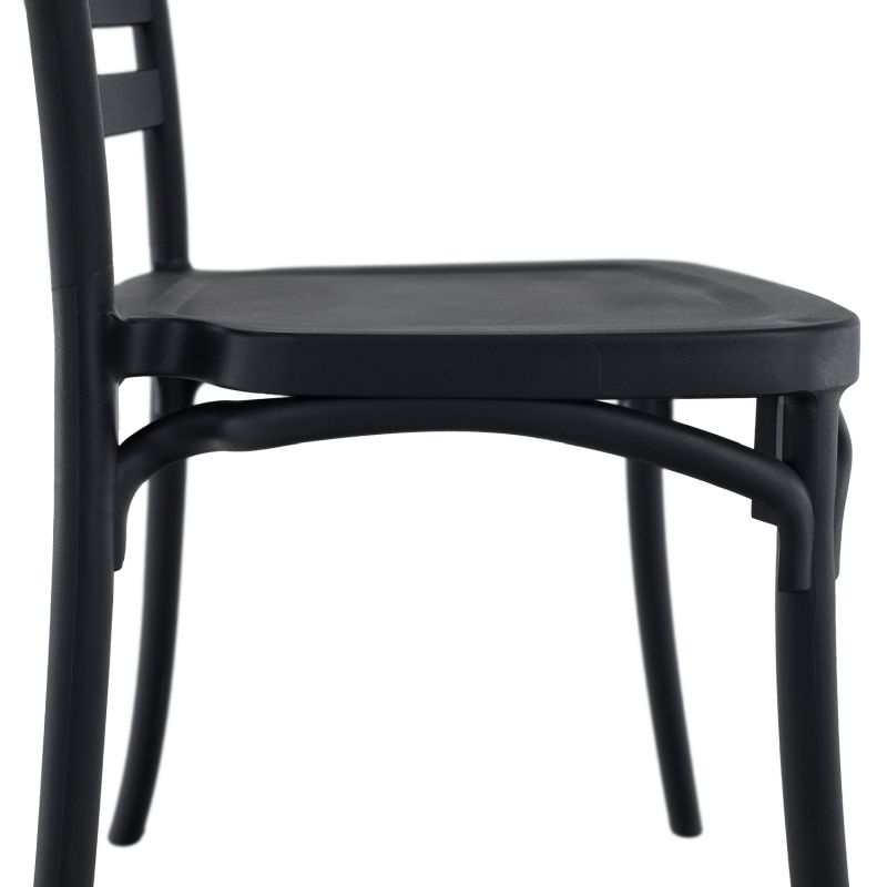 Stohovateľná stolička plastová, čierna