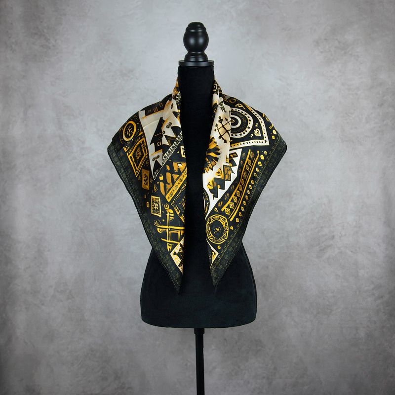 Módna hodvábna šatka ČIČMANY - ČIERNO-ZLATÉ, 90 x 90cm