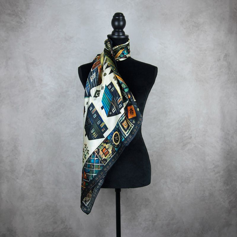 Módna hodvábna šatka ČIČMANY - ČIERNO-FAREBNÉ, 90 x 90cm