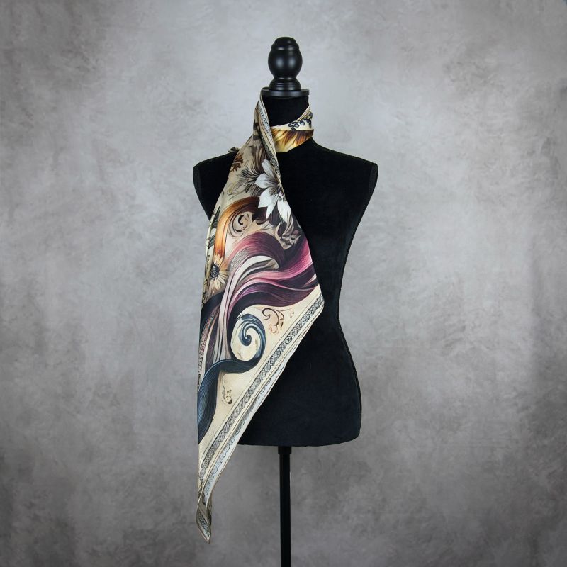 Módna hodvábna šatka LÚČNE KVETY - BÉŽOVÉ, 90 x 90cm