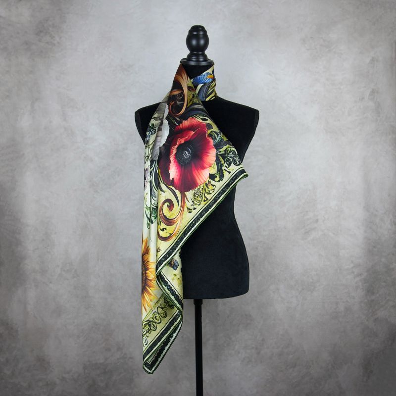 Módna hodvábna šatka LÚČNE KVETY - ZELENÉ, 90 x 90cm